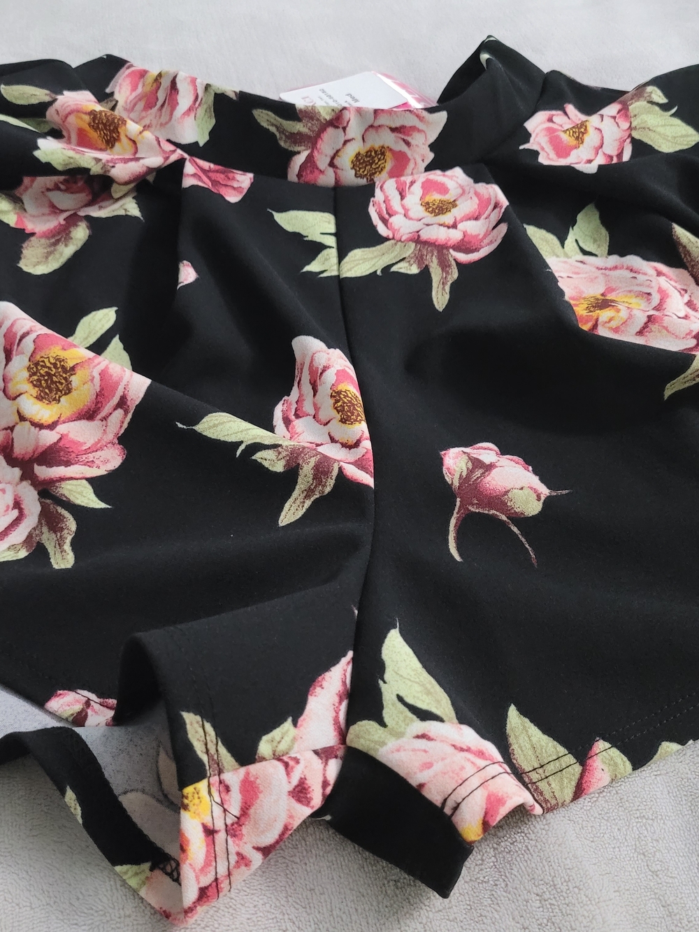 NWT Medium Black Floral High-Waisted Shorts | Pink Rose Print